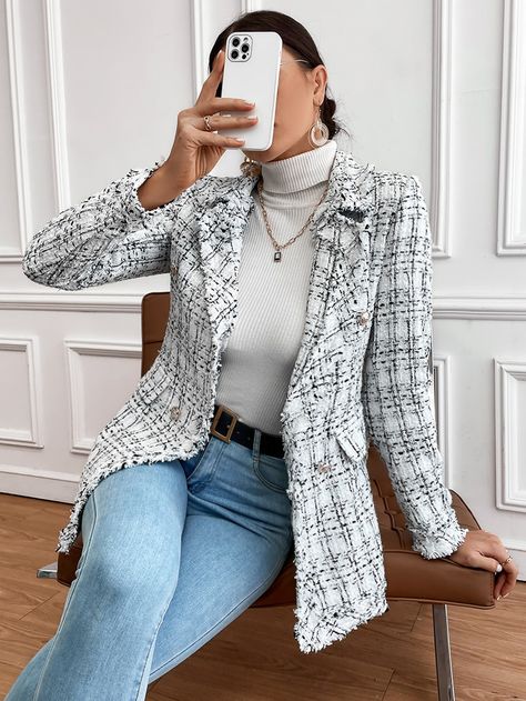 Preppy Jackets Women, White Tweed Coat Outfit, Tweed Blazer With Jeans, Tweet Coat Outfit, Black And White Tweed Blazer Outfit, Tweed Jacket Outfit Winter, White Plaid Blazer Outfit, Tweet Blazer Outfit, Blazer Tweed Outfit