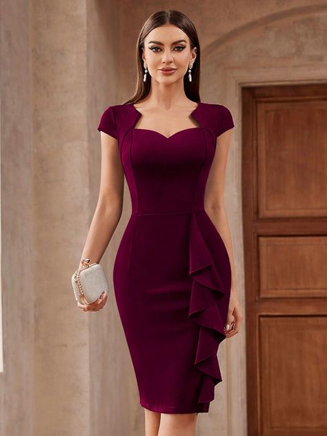 Burgundy Dress Outfit, Simple And Elegant Dress, Trendy Petite Clothing, Coktail Dress, Plain Dresses, Cocktail Dress Elegant, Velvet Party Dress, Corporate Dress, Chic Dress Classy