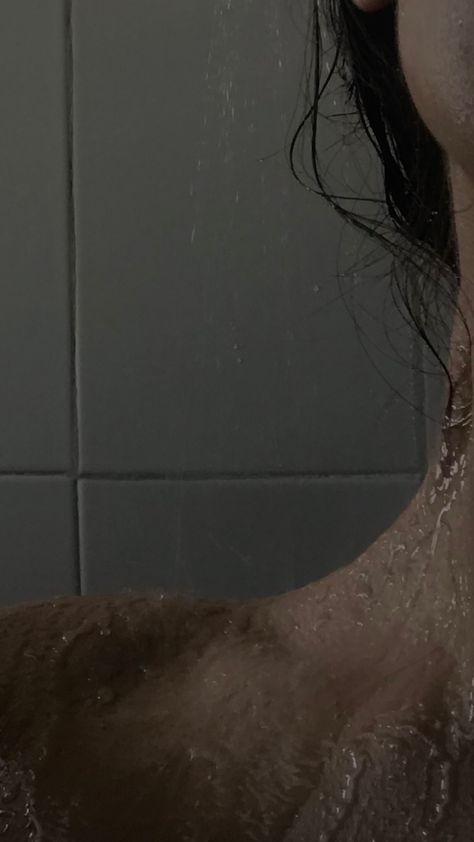 Shower Fake Story, Post Shower Mirror Selfie, Hot Picture Ideas Mirror Bathroom, Shower Photo Ideas, Shower Snap, Shower Pictures, Belly Pics, Shower Pics, Risky Pictures