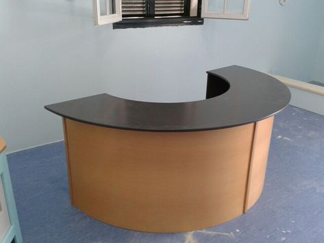 Modern Reception Desk Design, Lobby Ideas, Modern Reception Desk, Reception Desk Design, Modern Reception, Church Stage, Club C, Reception Desk, Desk Design