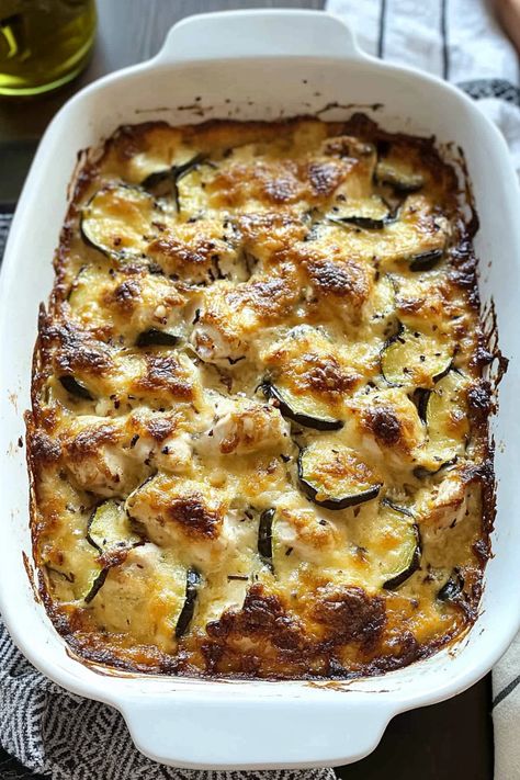 Low Carb Chicken Zucchini Bake Chicken With Mushrooms And Zucchini, Mushroom Zucchini Recipe, Chicken Zucchini Recipes, Chicken Zucchini Bake, Chicken And Vegetable Bake, Chicken Zucchini Casserole, Zucchini Bake, Zucchini Casserole Recipes, Chicken Fresh