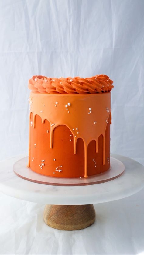 Colorful Layer Cake, Orange Theme Birthday Cake, Orange Cake Aesthetic, Orange And Yellow Cake, Orange Color Cake, Birthday Cake Orange, Easy Layer Cake Recipes, Swiss Meringue Buttercream Recipe, Orange Birthday Cake