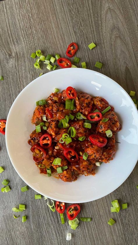 krushalis.kitchen on Instagram: ✨Crispy Chilli Mushrooms✨ Ingredients: > Button mushrooms > 50g panko breadcrumbs > 2 tsp salt > 3 tsp sesame seeds > 75g plain flour >… Chilli Mushroom, Mushroom Salad, Button Mushrooms, Chapati, Plain Flour, Sesame Seeds, Bread Crumbs, Flour, Stuffed Mushrooms