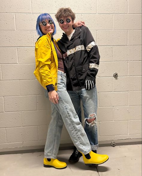 Coraline And Wibey Halloween Costume, Quick Couple Halloween Costumes, Whybee From Coraline Costume, Coraline And Wybie Costume Couple, Wybie Costume Girl, Coraline And Wybie Cosplay, Wybie And Coraline Halloween, Caroline And Wybie Costume, Coraline Couple Costume