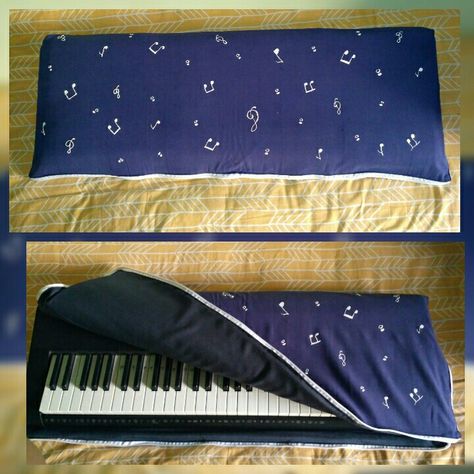 Diy cover for your keyboard! Quilted Bag Patterns, Piano Cover, Diy Bags, Cases Diy, Bag Sewing, Sew Easy, Keyboard Case, Keyboard Cover, Couture Mode