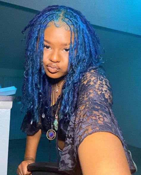 Blue Hair Tumblr, Blue Locs, Purple And Blue Hair, Dyed Locs, Hair Tumblr, Short Locs, Hair Locs, Locs Styles, Short Locs Hairstyles