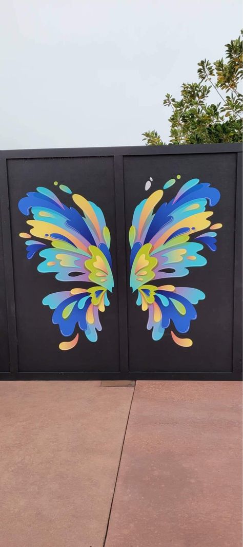 Butterfly Selfie Spots At Epcot Festival Of The Arts! Art Murals School, School Art Festival Ideas, Mural Ideas Creative Street Art, Selfie Spots Ideas, Selfie Spot Wall Ideas, Cool Mural Ideas, Photo Op Mural Ideas, Selfie Wall Painting, Festival Design Decoration