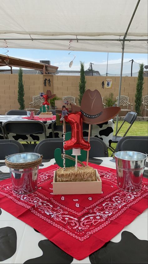 Red Cowboy Theme Party, Pbr Themed Birthday Party, 1st Bday Rodeo Theme, Jaripeo Party Decorations, Cowboy Theme Table Decor, My 1st Rodeo Center Piece, Mickey Mouse Farm Birthday Party Ideas 1st, Cowboy 1st Birthday Party Decorations, Centerpieces For Cowboy Theme Party