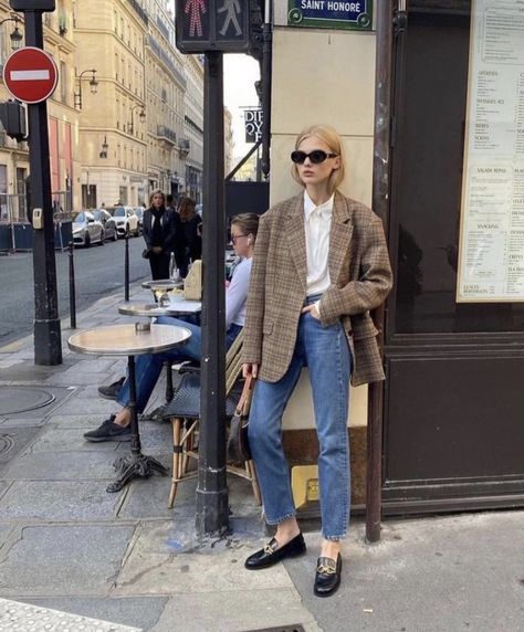 Oversize Blazer Outfit, Plaid Blazer Outfit, Oversized Blazer Outfit, Blue Blazer Outfit, Back To Office, Capsule Wardrobe Casual, Classic Style Outfits, Blazer Outfit, Europe Fashion