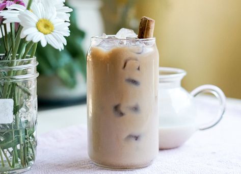 Cold brew recipe. How to brew cold brew. Horchata cold brew recipe. Latin American coffee drinks. Horchata Cold Brew, Horchata Cold Brew Recipe, Home Coffee Recipes, At Home Coffee Recipes, At Home Coffee, Agua Fresca Recipe, Cold Brew Recipe, Agua Fresca, Brew Coffee