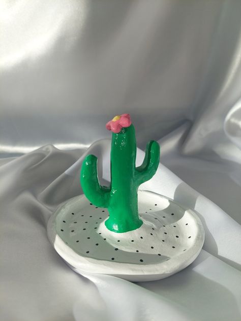 Poetry Clay Ideas, Clay Lemon Jewelry Holder, Cute Pottery Jewelry Holder, Cactus Ring Dish, Diy Clay Cactus, Easy Handmade Clay Ideas, Clay Jwellary Holder, Clay Jewelry Pot, Cute Jewelry Holders Diy Clay