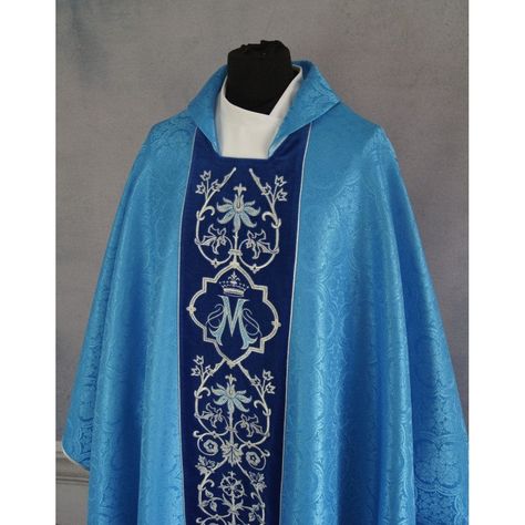 Vestments Liturgical, Velvet Belts, Catholic Vestments, Priest Outfit, Style Gothic, Stain Resistant Fabric, Gothic Fashion, Puma Jacket, Cowl Neck