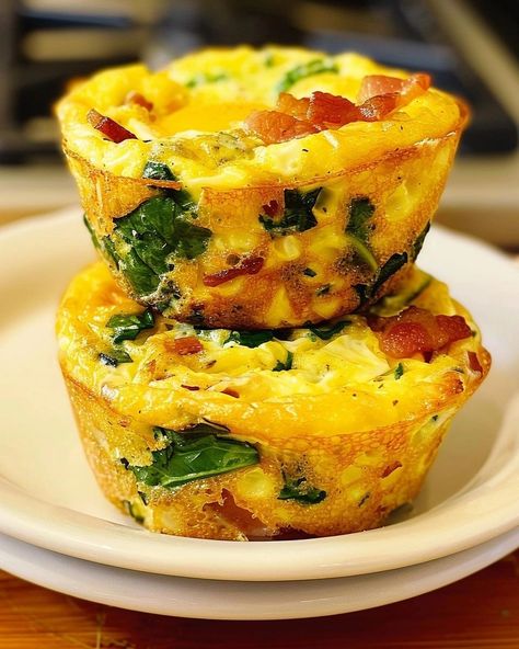 Breakfast Egg Muffins with Bacon and Spinach Turkey Bacon Egg Muffins, Breakfast Cupcakes Egg Bacon, Bacon And Egg Muffins, Frittata Muffins, Bacon Egg Muffins, Breakfast Egg Muffins, Spinach And Bacon, Bacon Muffins, Snack On The Go