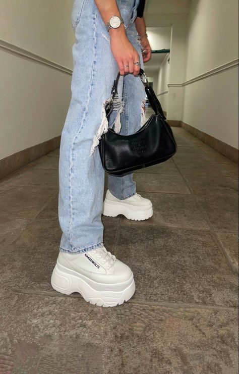 Chunky Platform Sneakers Outfit, Big Sneakers Outfit, Naked Wolfe Sneakers Outfit, White Platform Sandals Outfit, Naked Wolfe Sneakers, Naked Wolfe Shoes, Platform Sneakers Outfit, Chunky Sneakers Outfit