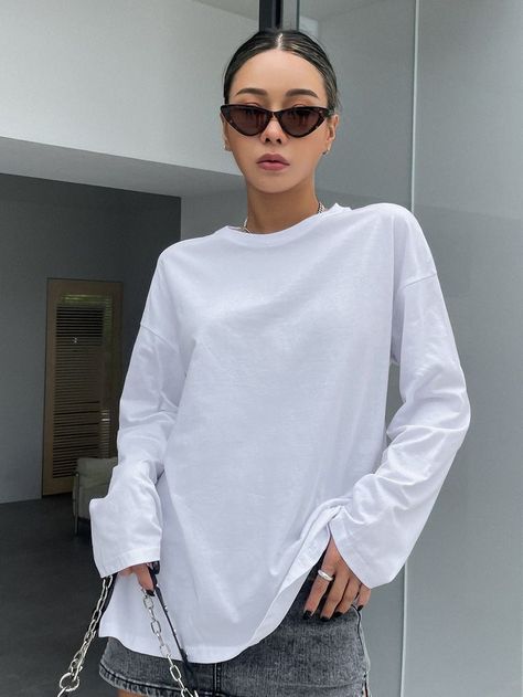 White Long Sleeve Outfit, Drop Shoulder Tee, Womens Long Sleeve Shirts, Tshirt Outfits, Women T Shirts, Basic Outfits, White Casual, Split Hem, White Long Sleeve