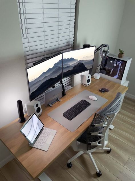 3 Monitor Office Setup, Double Monitor Laptop Setup, Dual Laptop Desk Setup, 2 Monitors And Laptop Setup Home Office, 3 Computer Monitor Setup, Dual Computer Setup, Macbook Dual Monitor Setup, Home Office Ideas Dual Monitor, Dual Computer Monitor Desk Setup