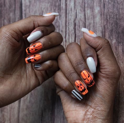 #halloween #halloweennails #nailideas #nails #nailsofinstagram #nailinspiration #squarenails #naturalnails Black Halloween Nail Designs, Halloween Nail Designs, Halloween Nail, Black Halloween, Square Nails, Halloween Nails, Natural Nails, Nails Inspiration, Pumpkins