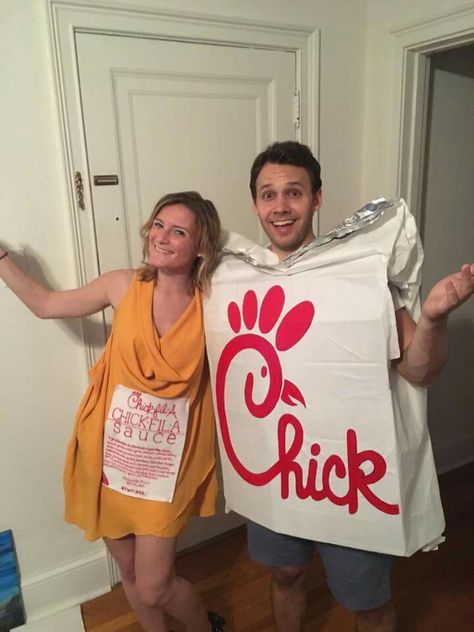 Chick fil a and sauce 2 Person Halloween Costumes, Two Person Halloween Costumes, Best Costume Ever, Fancy Dress Ideas, Friends Boys, Cow Costume, Halloween Costumes For 3, Clever Halloween Costumes, Duo Halloween Costumes