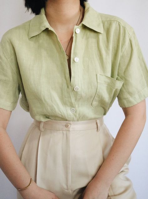 Green And Cream Outfit, Woman Wardrobe, Linen Suits Women, Trousers Linen, Cream Outfit, Blouses Vintage, Clothing Reference, Linen Tops, White Cotton Blouse