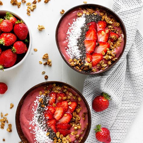 Acai, Strawberry & Coconut Smoothie Bowl Strawberry Acai Bowl, Coconut Smoothie Bowl, Acai Bowl Recipe, Good Protein, Acai Bowls Recipe, Strawberry Acai, Coconut Chia, Coconut Smoothie, Best Protein