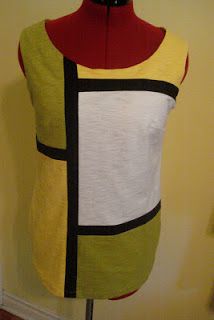 color blocking a pattern - Diana's Sewing Lessons: How I Made MY Colour Blocked Top Pattern Alterations, Sewing Couture, How To Thread, Ideas For Sewing, Drawing Patterns, Make Your Own Clothes, Sewing Stitches, Couture Details, Color Block Top