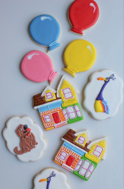 Doug and kevin UP themed sugar cookiez with royal icing Up Themed 1st Birthday Party, Pixar Fest, Up Cookies, Up Disney, Disney Cookies, Themed 1st Birthday, Baby Birthday Themes, Disney Pixar Up, Kid Parties