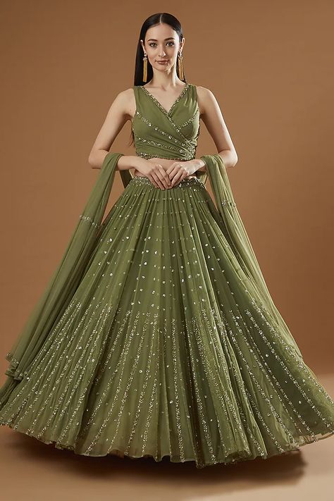 Olive Green Net & Crepe Flared Lehenga Set Design by Astha Narang at Pernia's Pop Up Shop 2023 Botas Outfit, Green Lehenga Choli, Reception Gowns, Bridesmaid Lehenga, Indian Lehenga Choli, Reception Lehenga, Floral Lehenga, Party Wear Lehenga Choli, Green Lehenga