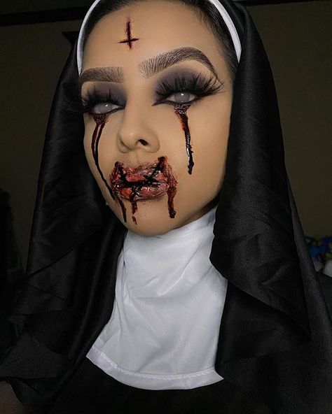 Scary Nun Halloween Makeup, Possessed Nun Costume, Demonic Nun Makeup, Nun Makeup Halloween Scary, The Nun Costume Makeup, Possessed Nun Makeup, Scary Women’s Halloween Costume, Scary Nun Makeup Easy, Scary Nun Costume Makeup