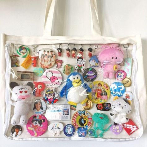 Ita Bags, Inside My Bag, Ita Bag, Arte Inspo, Pretty Bags, Cute Charms, Cute Bags, Phone Charm, Cute Bag