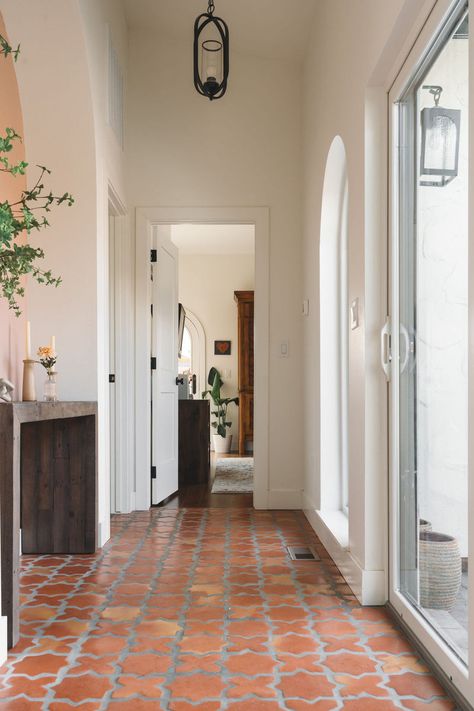 Design and Architecture Cult Creative | Mya McCabe Photography Spanish Tile Entryway, Spanish Style Tile Kitchen, Terracotta Mudroom, Terracotta Floors Kitchen, Interior Flooring Ideas, Terracotta Floor Bathroom, Spanish Tile Floor, Spanish Floor Tile, Saltillo Tile Floor