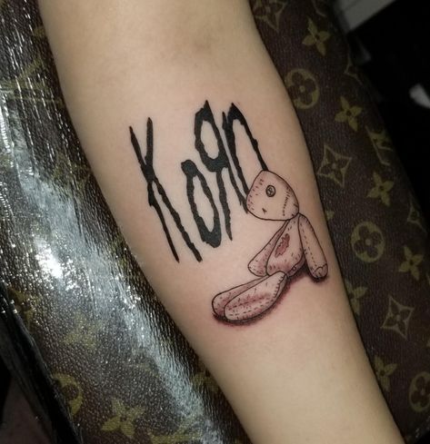 Korn Doll Tattoo, Korn Issues Doll Tattoo, Korn Issues Tattoo, Korn Tattoo Ideas, Nu Metal Tattoo, Slipknot Tattoo Ideas, Korn Tattoo, Slipknot Tattoo, Music Sleeve