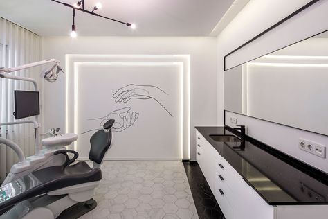 slasharchitects Dental Clinic Interior Black And White, White Dental Clinic Design, Black And White Medical Office, Black And White Clinic Interior Design, Black Dental Clinic, Dental Clinic Wall Design, Black And White Dental Clinic, White Clinic Interior, Black And White Dental Office