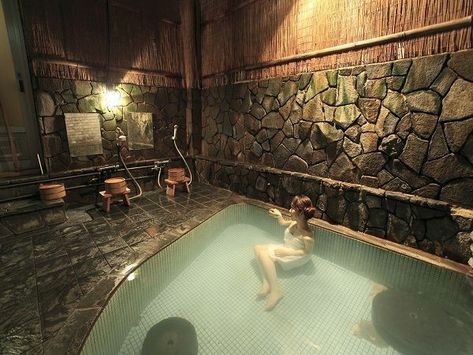 Japanese Bath House, Onsen Japan, Japanese Onsen, Japan Interior, Japanese Hot Springs, Indoor Pool Design, Japanese Home Design, Aesthetic Landscape, Japanese Bath