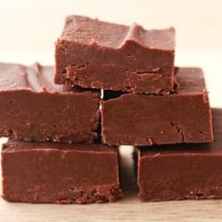 Fudge Evaporated Milk, Carnation Milk Fudge Recipe, Carnation Fudge Recipe, Carnation Fudge, Famous Fudge, Recipes Using Cream Cheese, Evaporated Milk Recipes, Old Fashioned Fudge, Fudge Recipes Easy