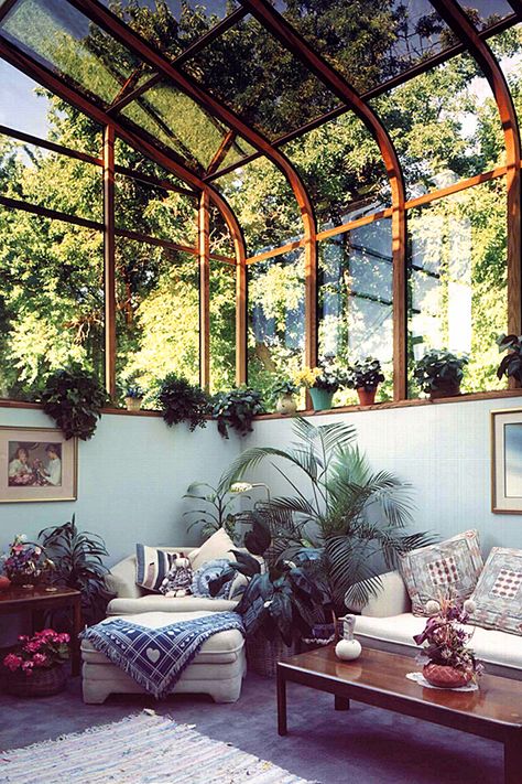 Sunrooms, solariums & greenhouses - what's the difference? ~ Sunshine Rooms Inc. Windows Sunroom, Green Sunroom, Maximalist Moody, Bohemian Sunroom, Doublewide Remodel, Greenhouse Addition, Solarium Ideas, Solarium Room, Greenhouse Sunroom