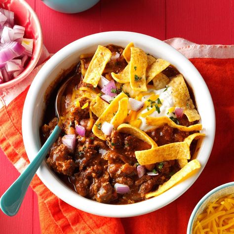 Using ground turkey is a smart way to lighten up this hearty family-pleaser!—Mary Berg, Lake Elmo, Minnesota Frito Pie Recipe, Chili Pie, Bulgogi Recipe, Frito Pie, Hashbrown Recipes, Bulgogi Beef, Ground Turkey Recipes, Cooking Turkey, Taste Of Home