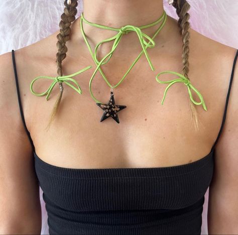 Chord Necklace, Streetwear Fashion Aesthetic, Outfit Ideas Streetwear, Coachella Makeup, Streetwear Outfit Ideas, Beads Craft Jewelry, Star Girl, Pandora Bracelet, Dream Jewelry