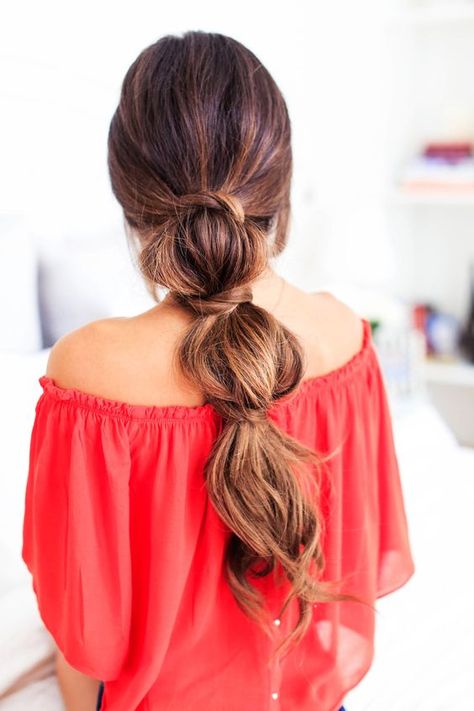 Give second-day hair the volume it deserves with this simple pony. Secure hair into a low ponytail with an elastic. Three inches down from that elastic, tie another and hide it with a small section of hair. Repeat once or twice more depending on the length of your hair. Lazy Girl Hairstyles, Luxy Hair Extensions, Bubble Ponytail, Lazy Hairstyles, Luxy Hair, A Ponytail, Hair Blog, Ponytail Hairstyles, Pretty Hairstyles