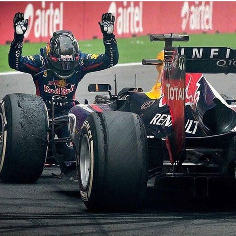 Vettel thanks his car after winning his four world championship ========••••=======••••======••••========== Credit Pilot Car, Car Animation, Red Bull F1, James Hunt, F1 Art, F1 Wallpaper Hd, Mick Schumacher, Formula 1 Car Racing, F1 Poster