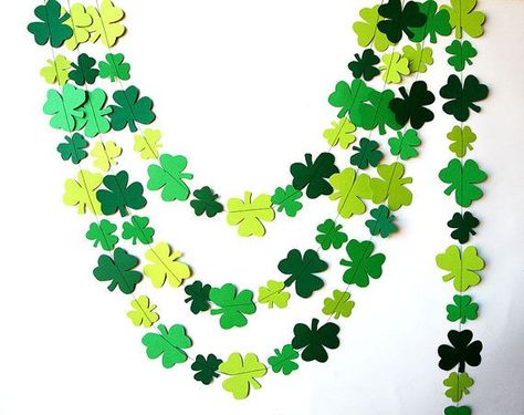 Irish Wedding Decorations, Irish Party Decorations, Sant Patrick, Patricks Day Decorations, Shamrock Garland, Fete Saint Patrick, Irish Party, St Patricks Day Crafts For Kids, Irish Decor