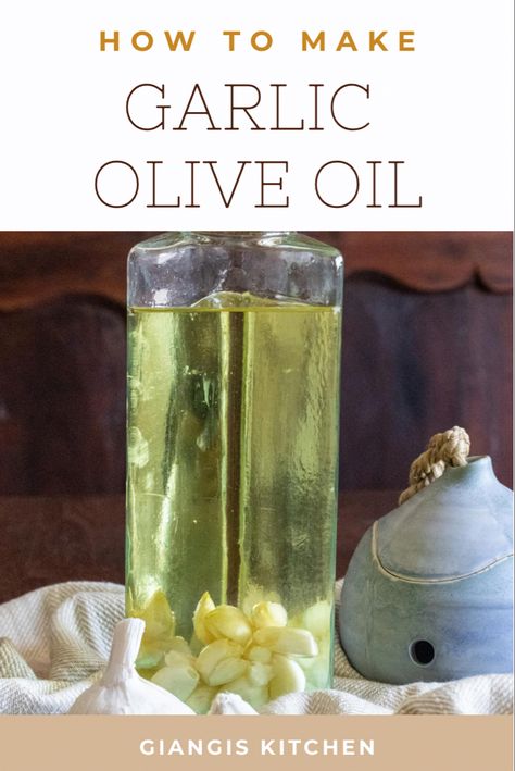 Garlic olive oil Garlic Oil Recipe, Baked Onion Rings, Baked Onions, Garlic Infused Olive Oil, Olive Oil Recipes, Garlic Olive Oil, Garlic Oil, Infused Olive Oil, Flavored Oils