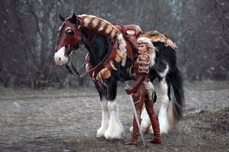 A big batch of randoms to start the day! Horse Armour, Medieval Horse, Diy Horse Barn, Horse Costume, 3 Horses, Horse Costumes, Horse Armor, Arte Punk, Western Horse Tack