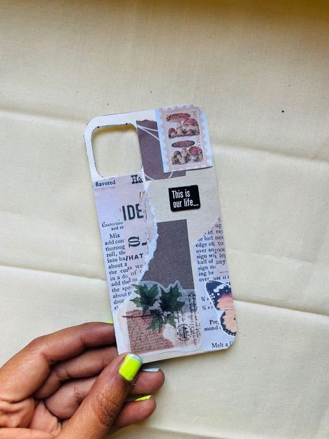 Mobile Phone Case Diy, Creative Instagram Names, Phone Craft, Clear Phone Case Design, Coffee Shop Logo Design, Phone Case Diy Paint, Diy Phone Case Design, Vintage Bookmarks, Vintage Phone Case