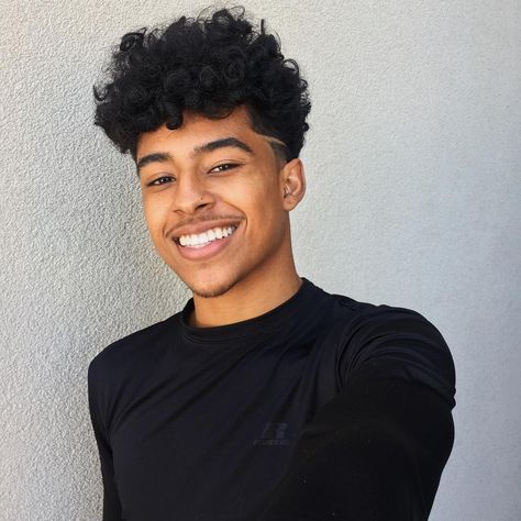 33.8k Likes, 1,830 Comments - PRINCETON PEREZ (@theoneprinceton) on Instagram: “I love you say it back ” Princeton Haircut, Black Men Hairstyles, Boys With Curly Hair, Corte De Cabelo Masculino, Curly Hair Men, Hair Reference, Curly Hair Cuts, Long Hair Styles Men, Boy Hairstyles