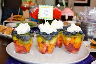 Noahs Ark Party Food, Rainbow Fruit Cups, Sweeney Sweeney, Bas Mitzvah, Noahs Ark Party, Tea Party Desserts, Baby Shower Food For Girl, Baby Shower Fruit, Snacks Fruit