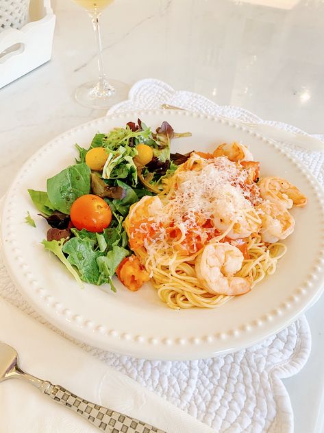 Jeff’s Shrimp Pomodoro Recipe Shrimp Pomodoro Pasta, Shrimp Pomodoro, Pomodoro Recipe, Kristy Wicks, Vegetarian Entree, Pescatarian Meals, Weeknight Dinner Ideas, Instagram Recipes, Pescatarian Recipes