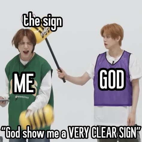 Christian Kpop, Jesus Jokes, Bible Jokes, It Boy, Jesus Memes, Christian Jokes, Bible Humor, Kpop Whisper, Christian Things