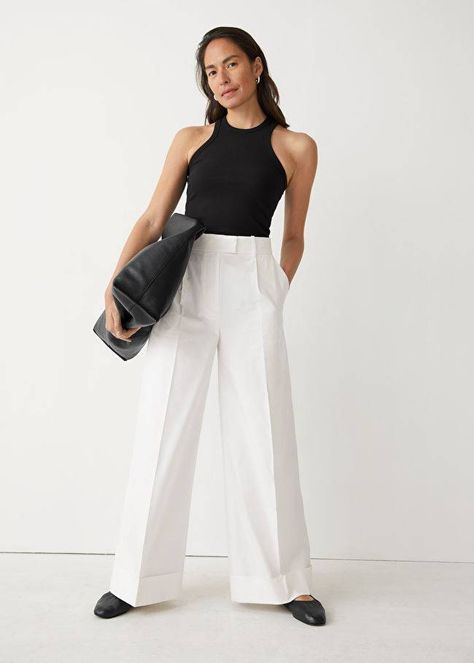 Wide Leg Pant Outfit, Wide Leg Linen Trousers, Traditional Suit, White Wide Leg Pants, Leg Pants Outfit, Strappy Maxi Dress, Sneakers Looks, Wide Trousers, Looks Chic