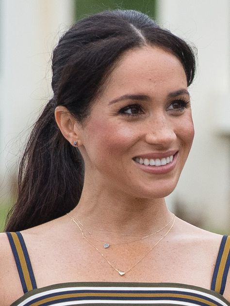 Pregnancy Exhaustion, Rachel Markle, Meghan Markle Hair, Estilo Meghan Markle, Early Morning Yoga, Meghan Markle Wedding Dress, Meghan Markle Photos, Princess Meghan, Prince Harry And Megan