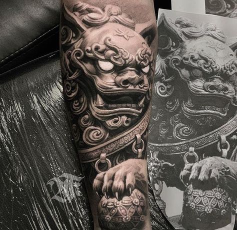 Japanese Foo Dog, Foo Dog Tattoo Design, Samurai Tattoo Sleeve, Japanese Leg Tattoo, Arm Tattoos For Guys Forearm, Tiger Tattoo Sleeve, Pikachu Tattoo, Foo Dog Tattoo, Samurai Tattoo Design